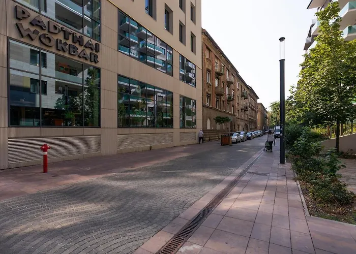 Bokay Apartman Next To Corvin Promenade