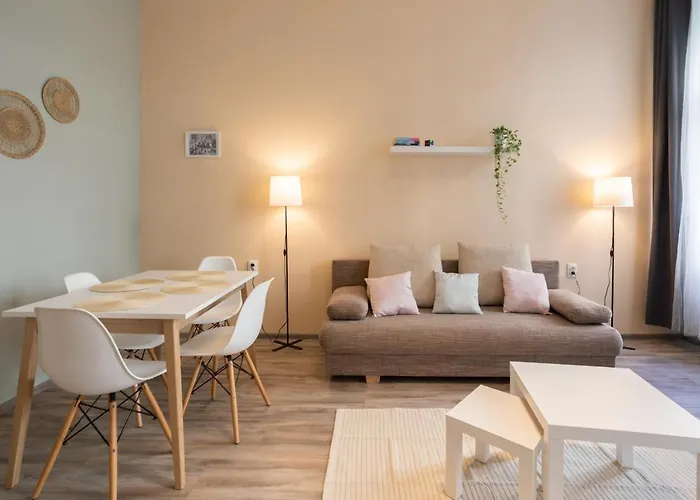 Bokay Apartman Next To Corvin Promenade